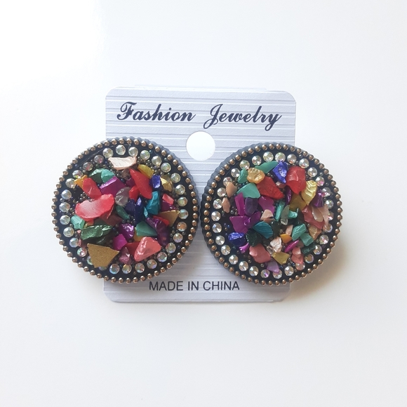 Fashion Jewelry Fancy Stone Stud Earrings - Picture 3 of 5